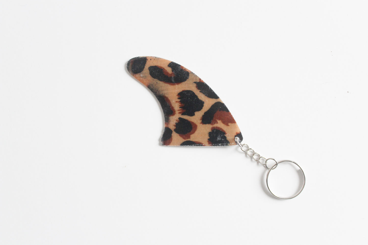 Fin shaped leopard key chain