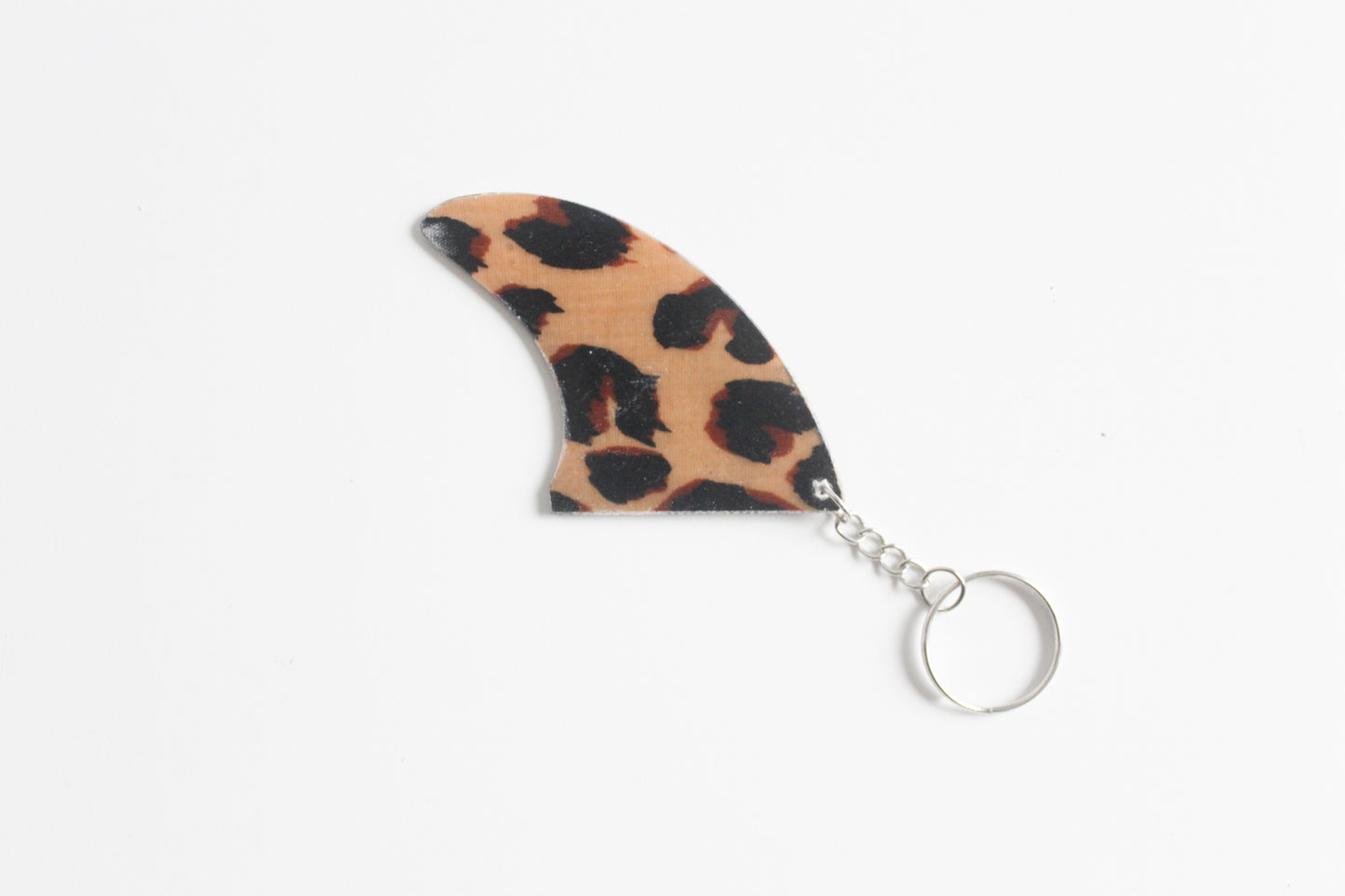 Fin shaped leopard key chain