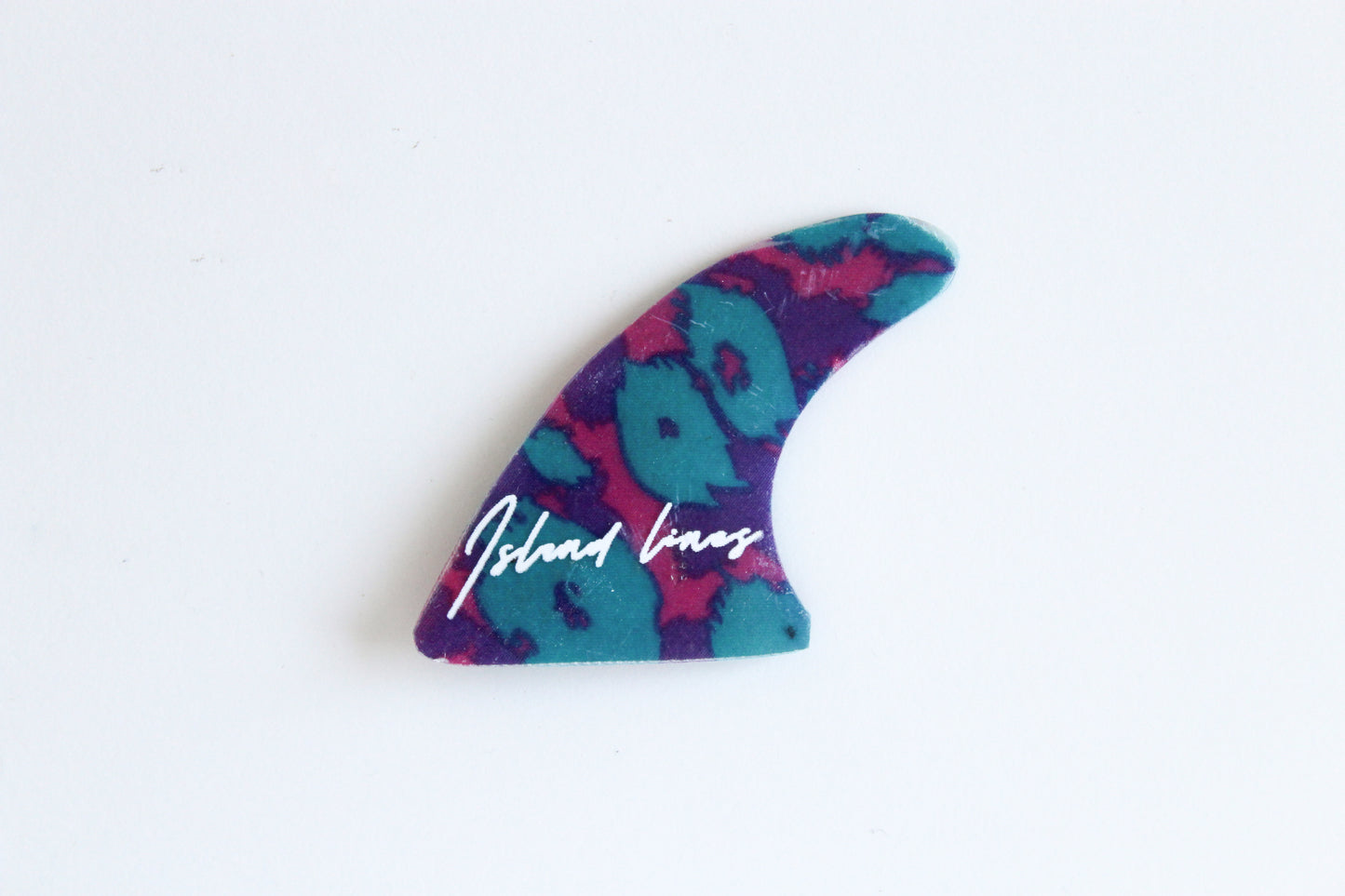 Fin shaped purple leopard magnet