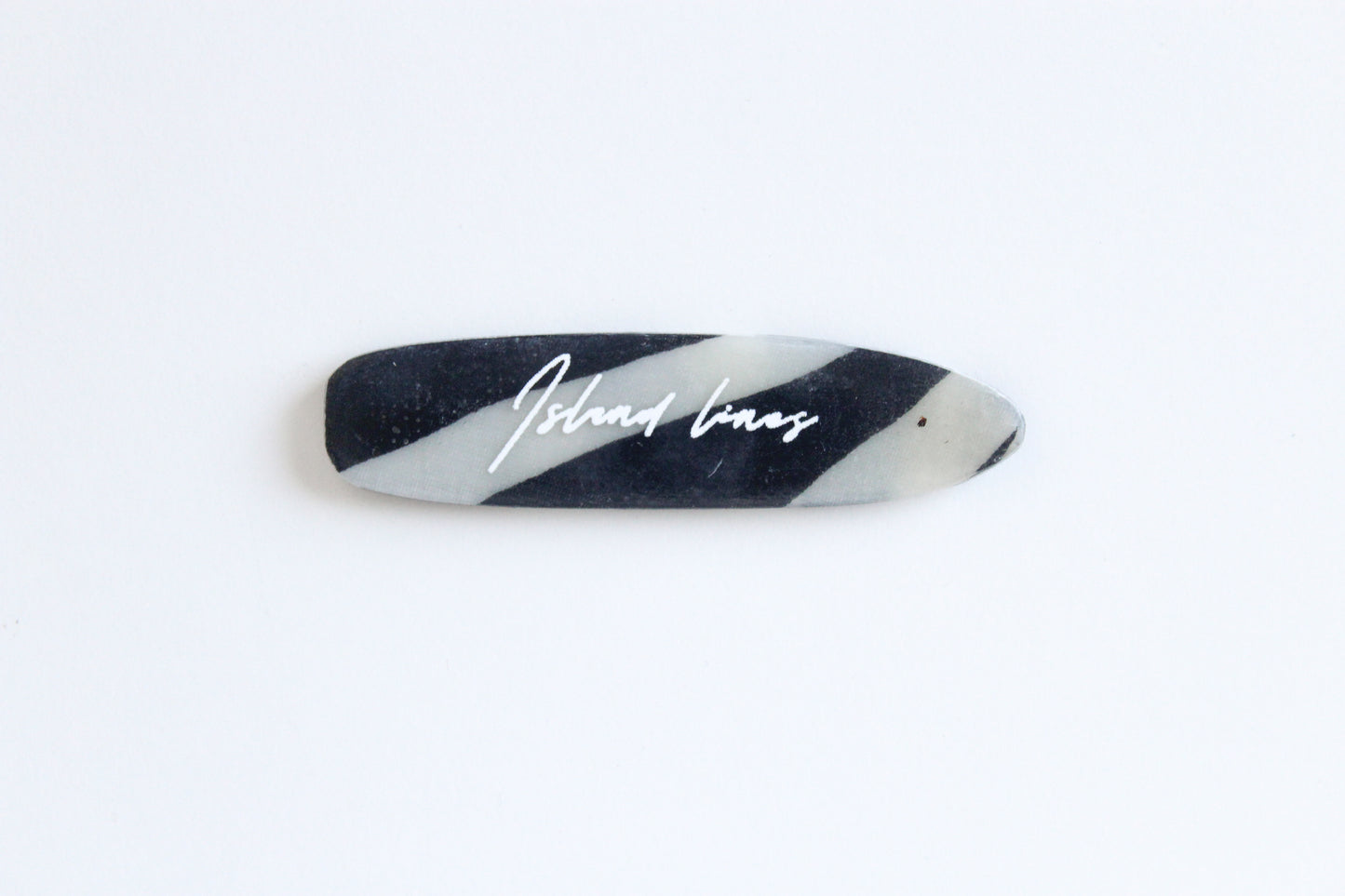 Surf shaped zebra magnet