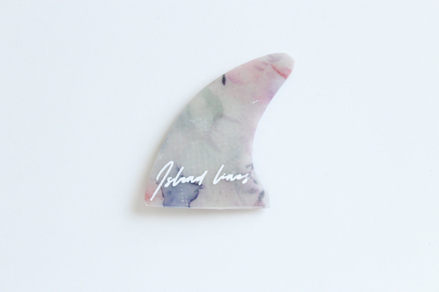 Fin shaped white magnet