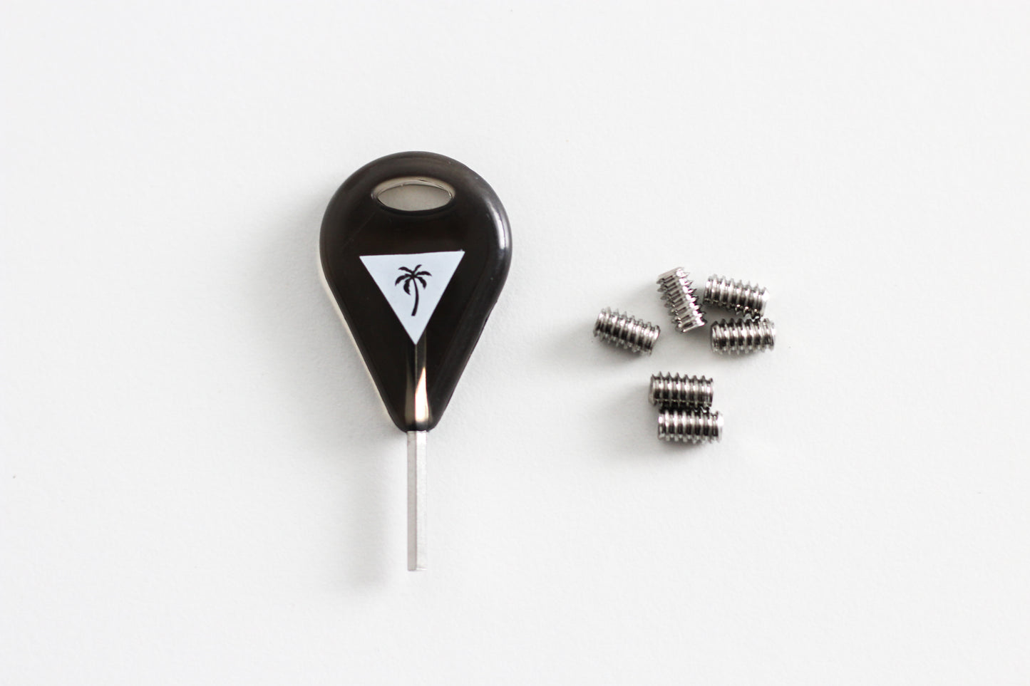 Fin key + screws