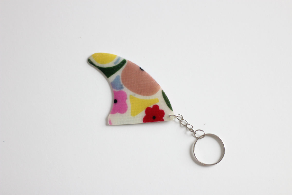 Fin shaped bloom key chain