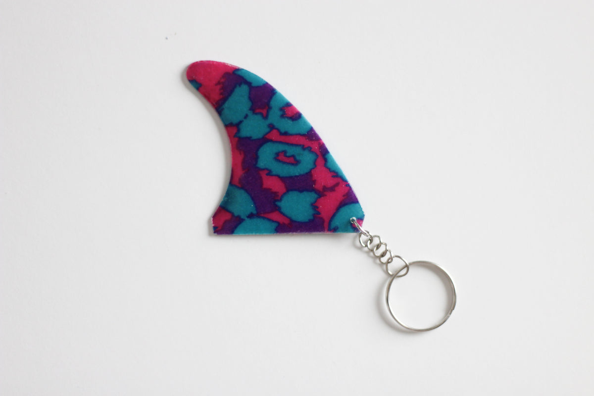 Fin shaped purple leopard key chain