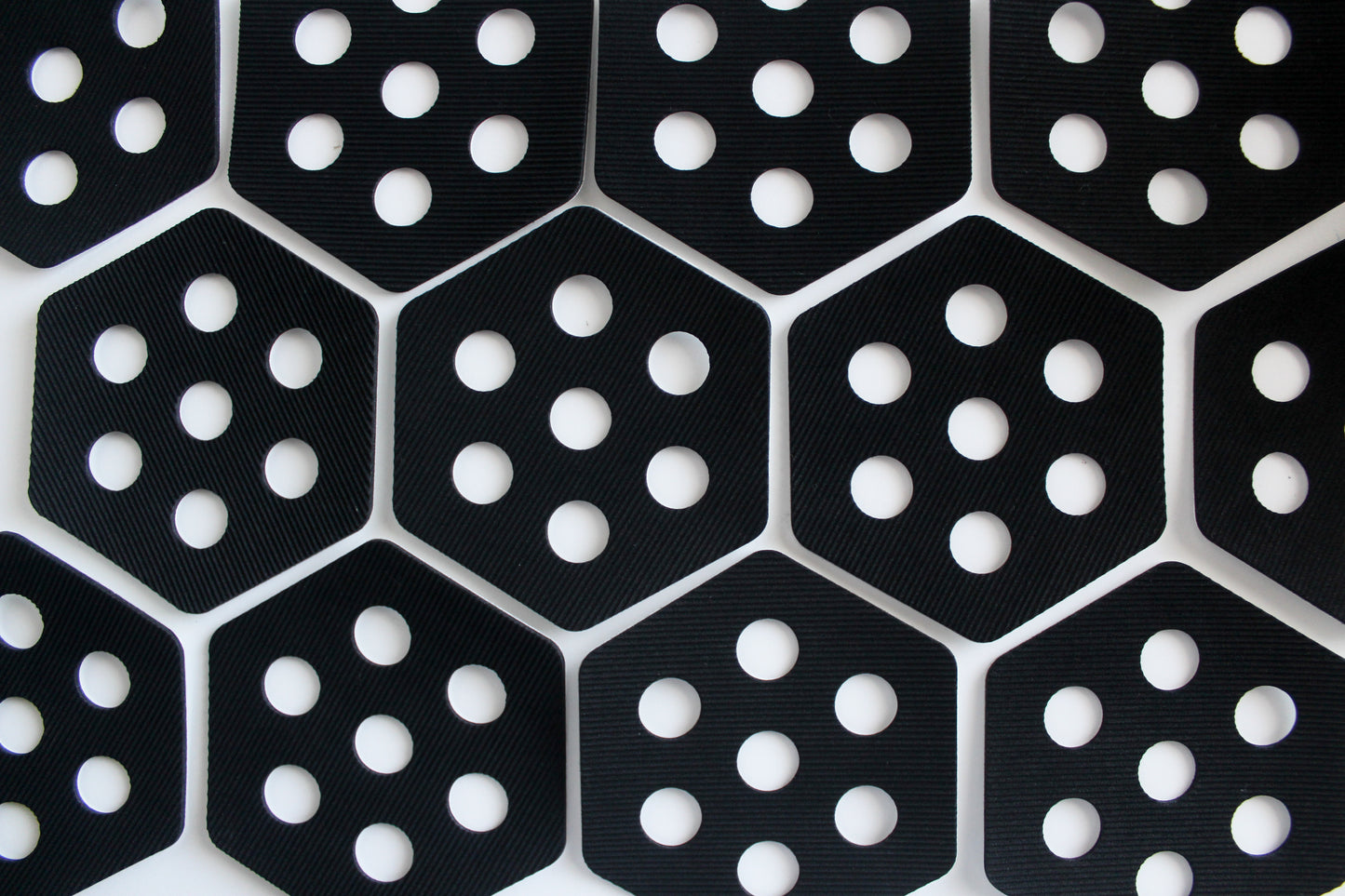 Hexagon traction pad