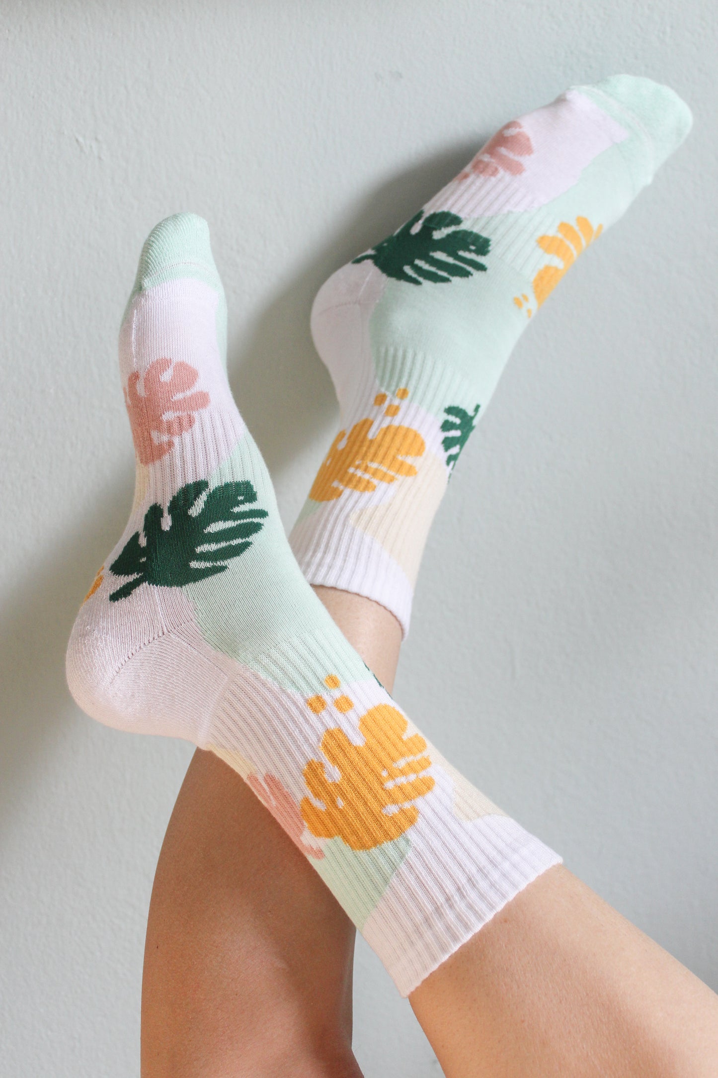 Monstera socks