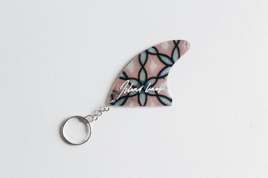 Fin shaped pattern key chain