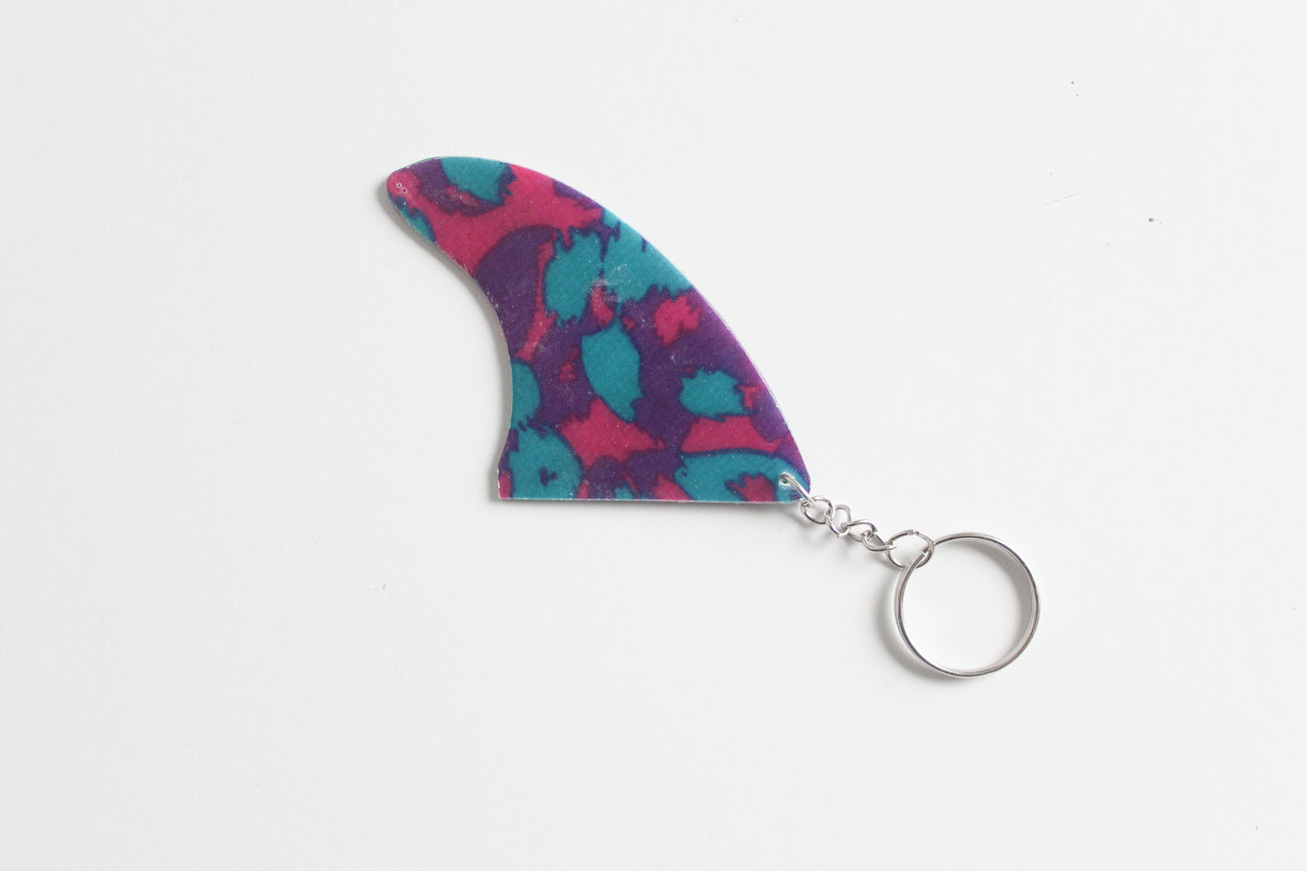 Fin shaped purple leopard key chain