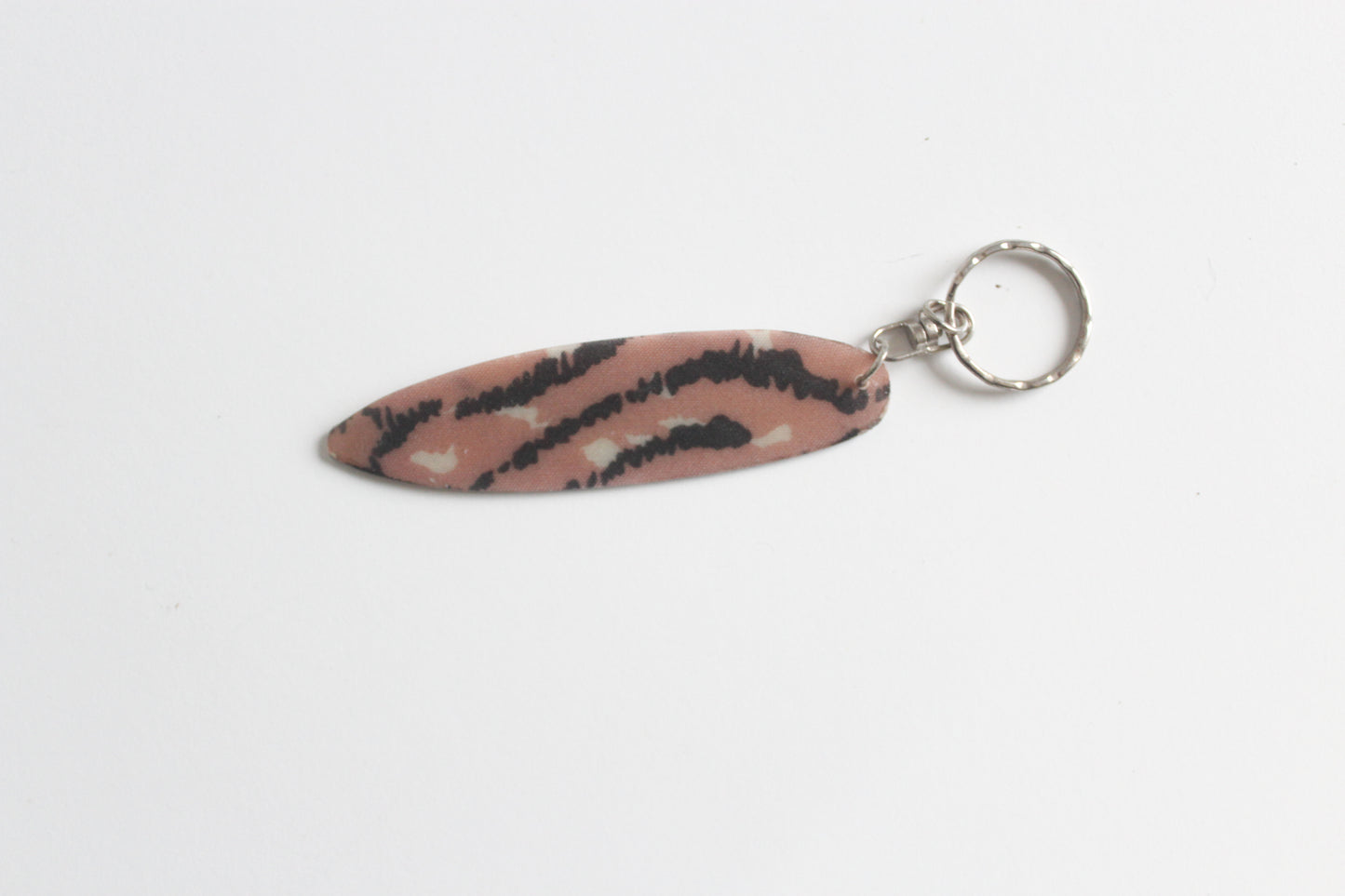 Surf shaped tiger key chain