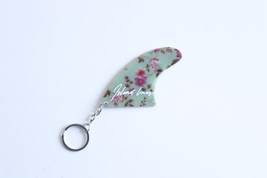 Fin shaped mini flowers key chain