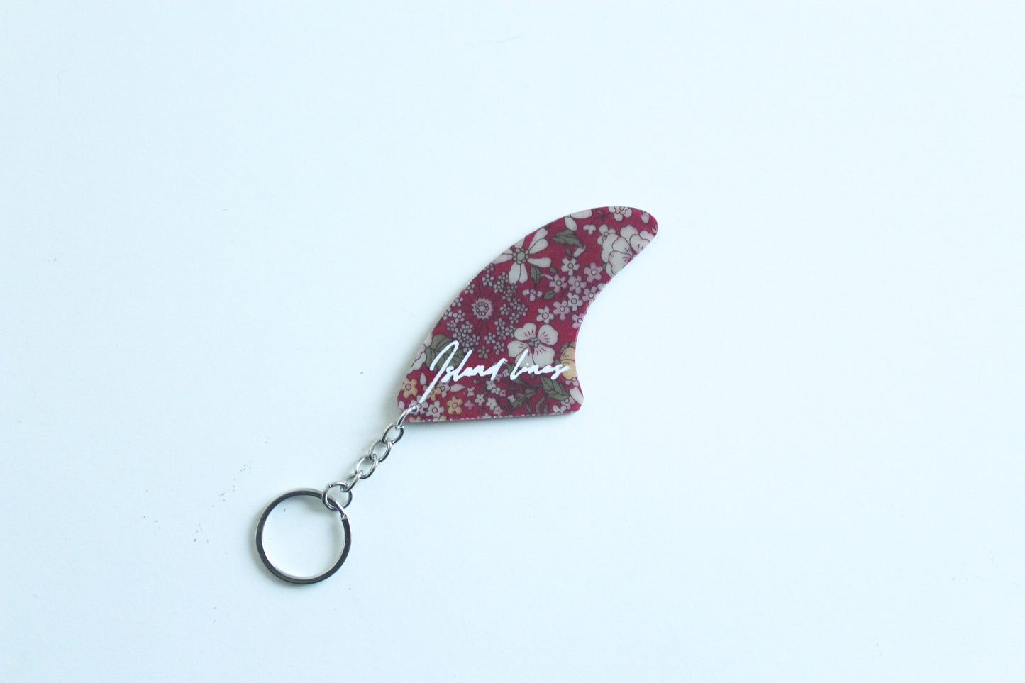 Fin shaped pink flowers key chain