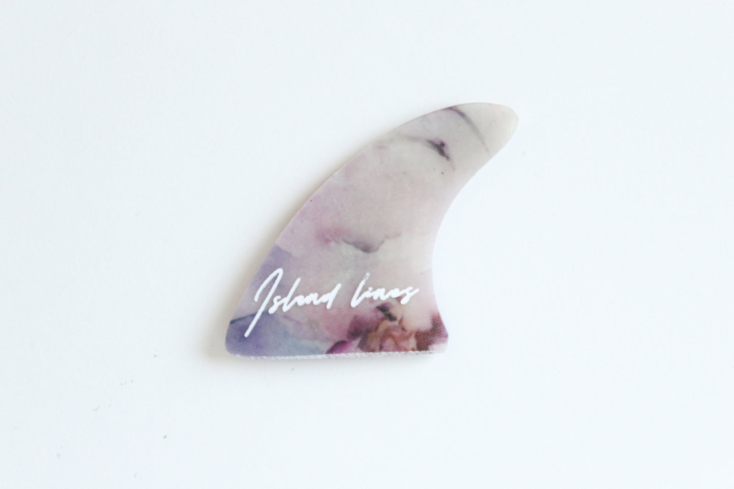 Fin shaped pastel magnet