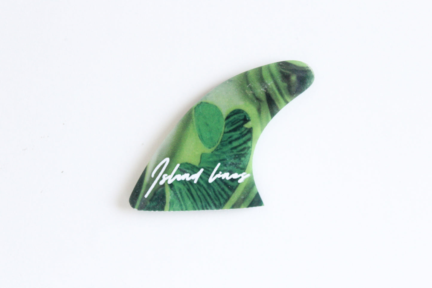 Fin shaped green magnet