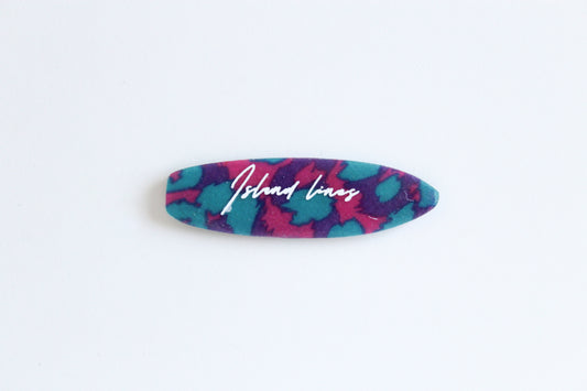 Surf shaped purple leopard magnet