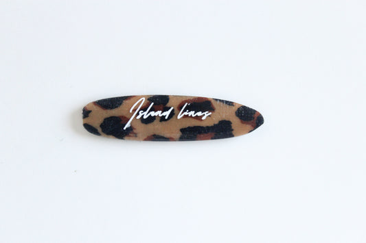 Surf shaped leo magnet