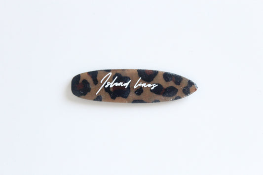 Surf shaped leo magnet