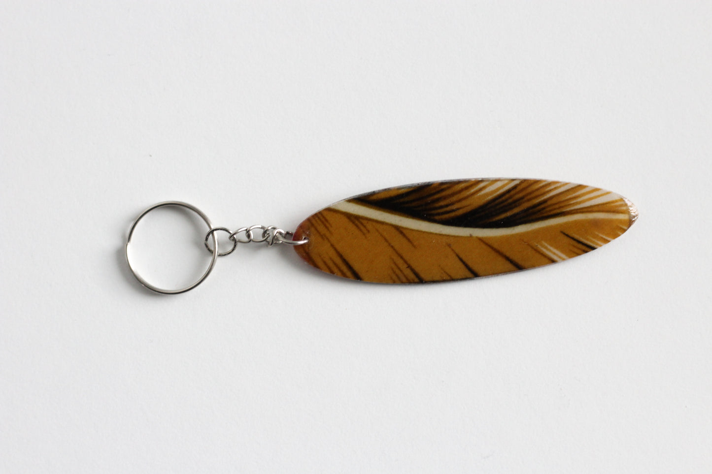 Surf shaped leafy key chain