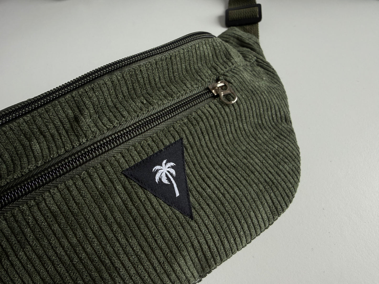 Green fanny pack
