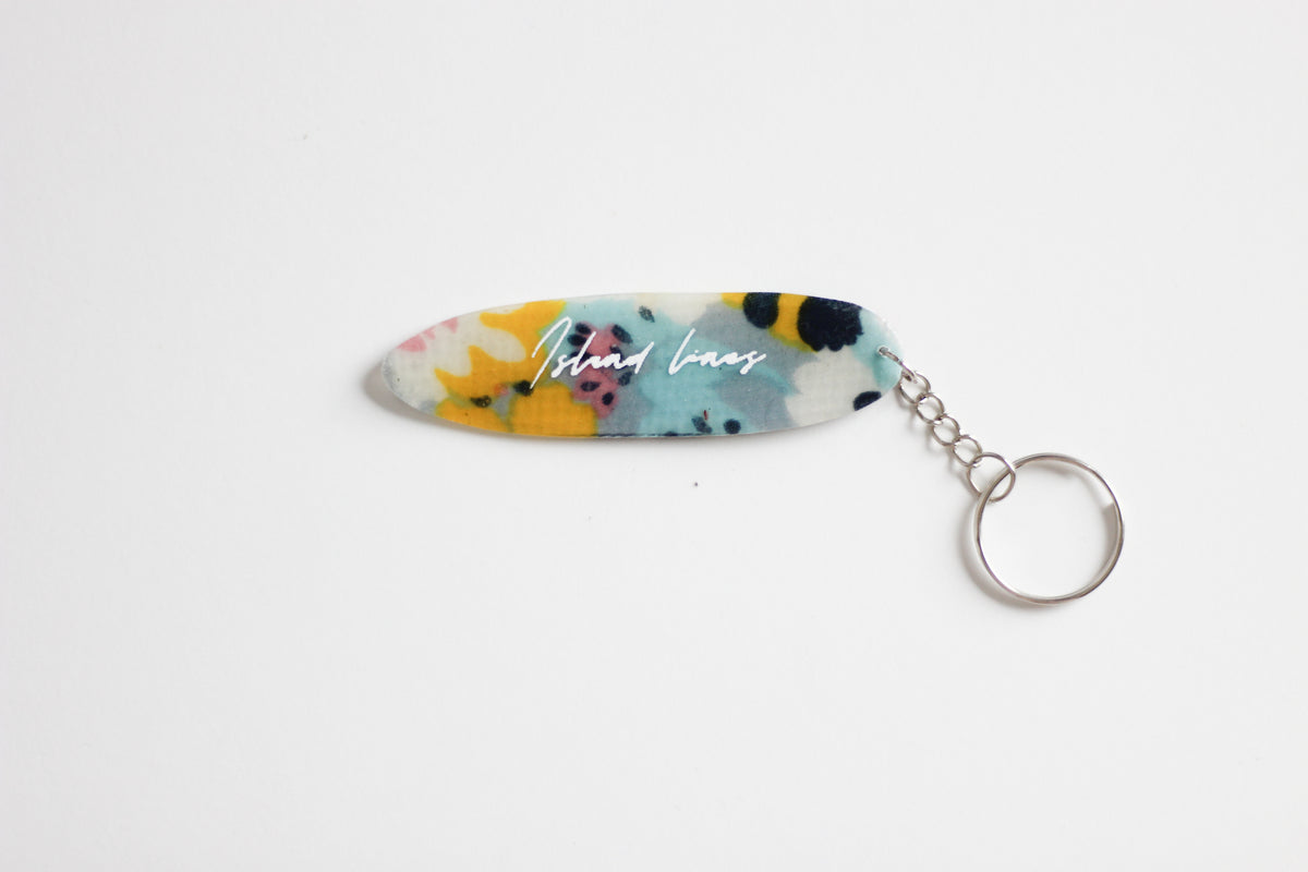 Surf shaped field key chain