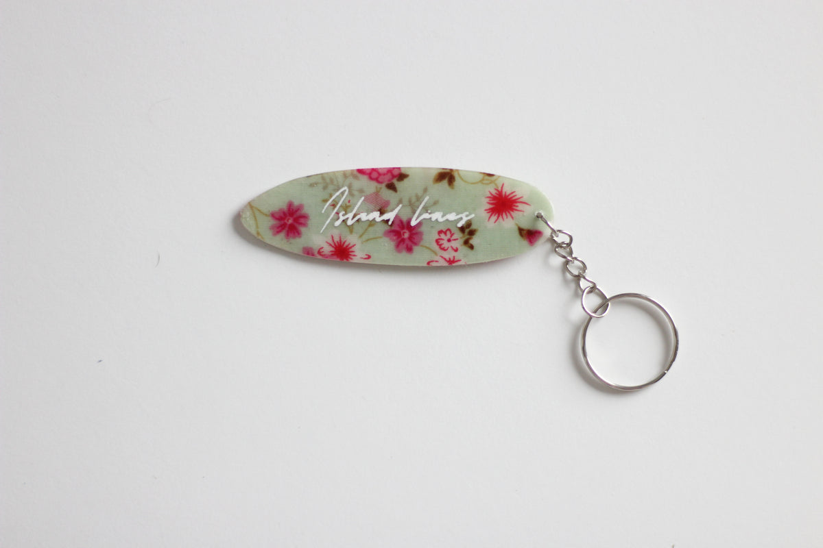 Surf shaped mini flowers key chain