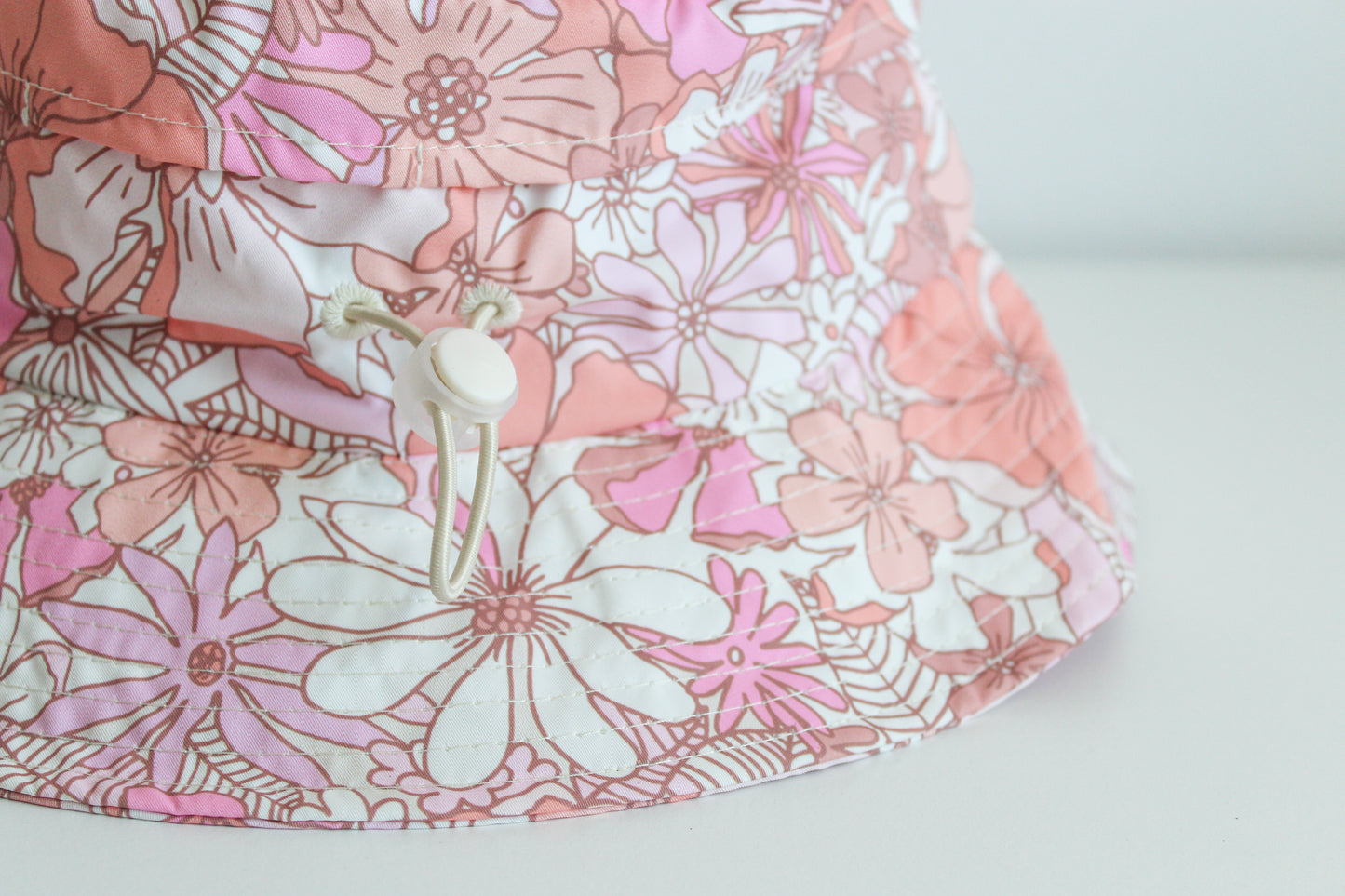Surf bucket hat flowers